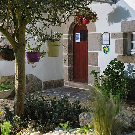 Bed and Breakfast Les Roses Santec Екстер'єр фото