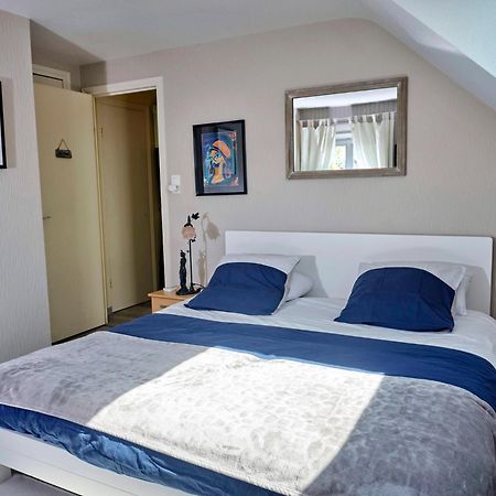Bed and Breakfast Les Roses Santec Екстер'єр фото