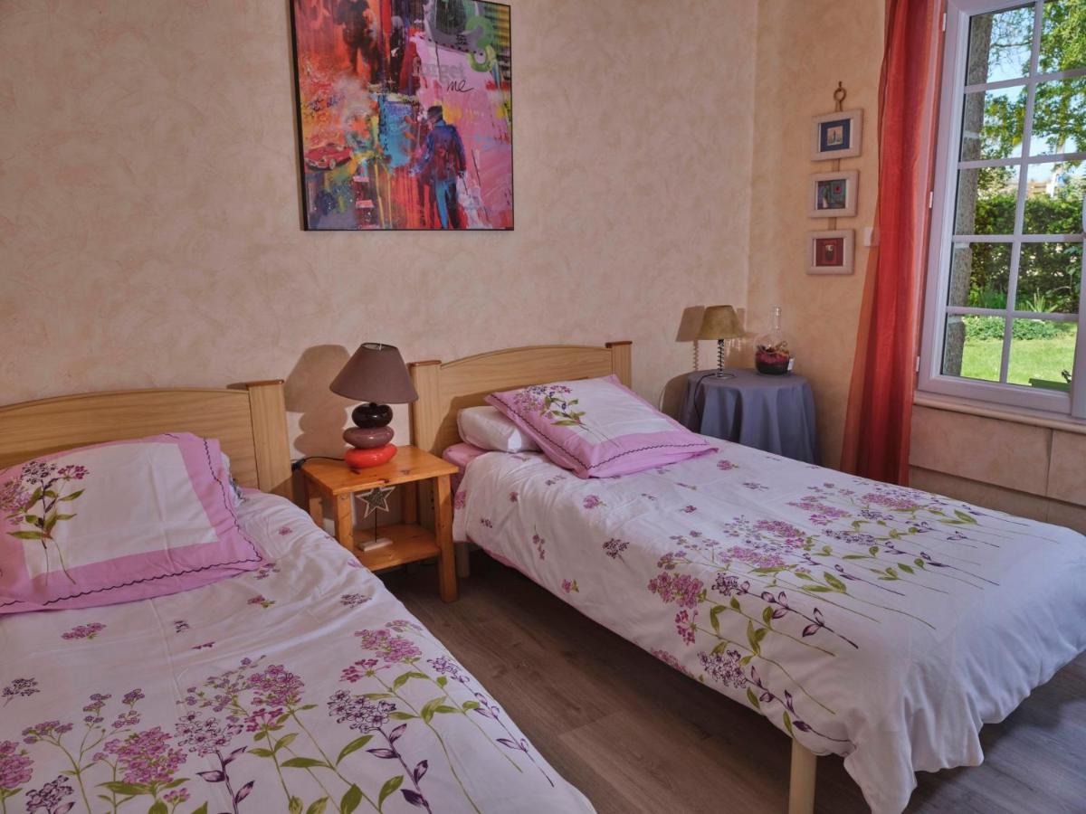Bed and Breakfast Les Roses Santec Екстер'єр фото