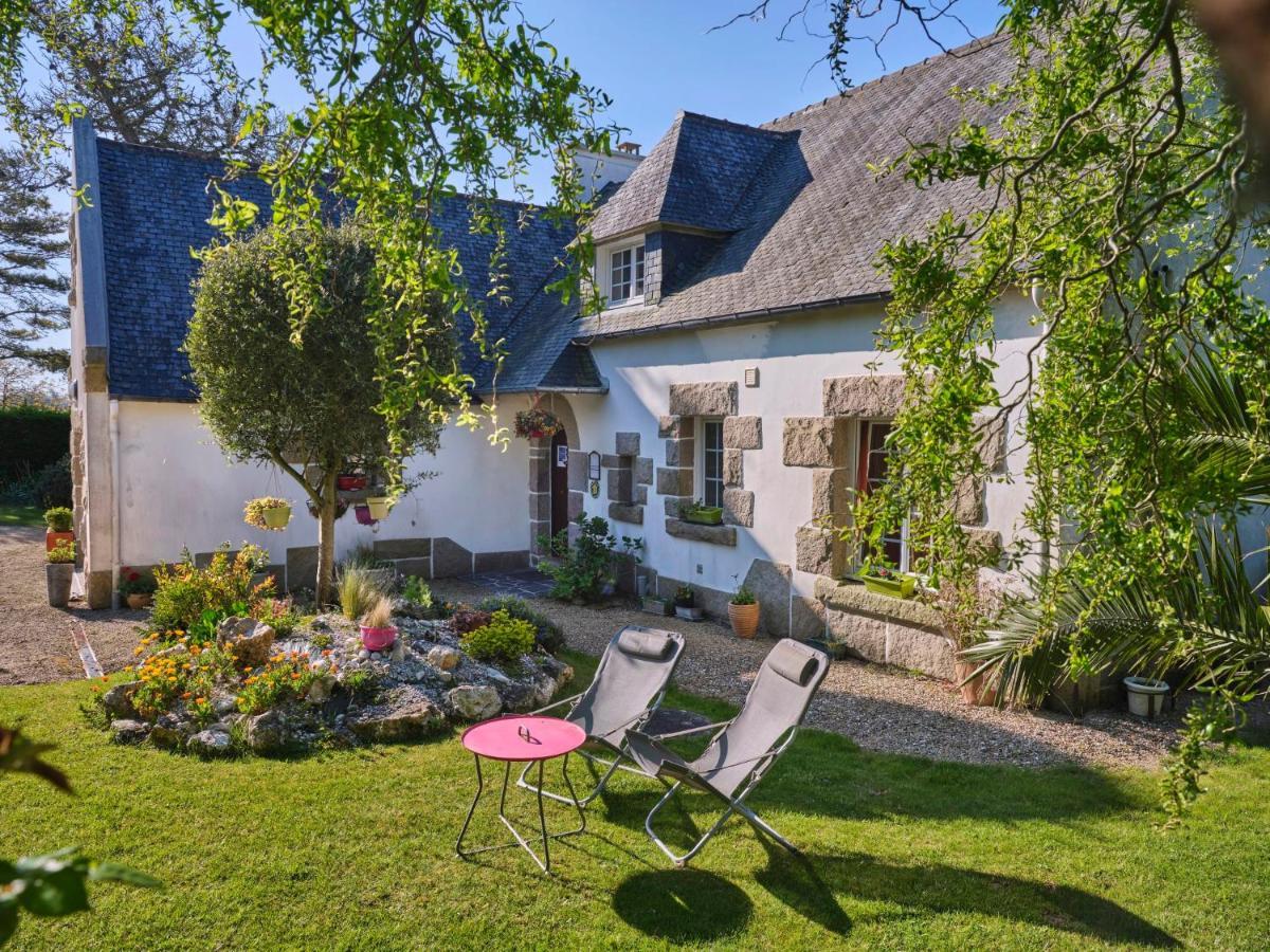 Bed and Breakfast Les Roses Santec Екстер'єр фото