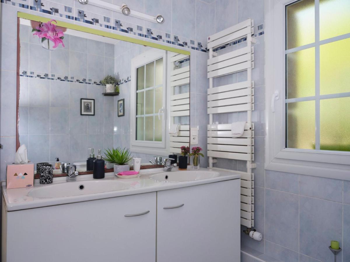 Bed and Breakfast Les Roses Santec Екстер'єр фото