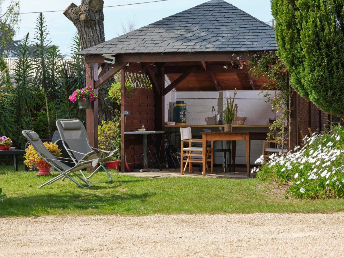 Bed and Breakfast Les Roses Santec Екстер'єр фото