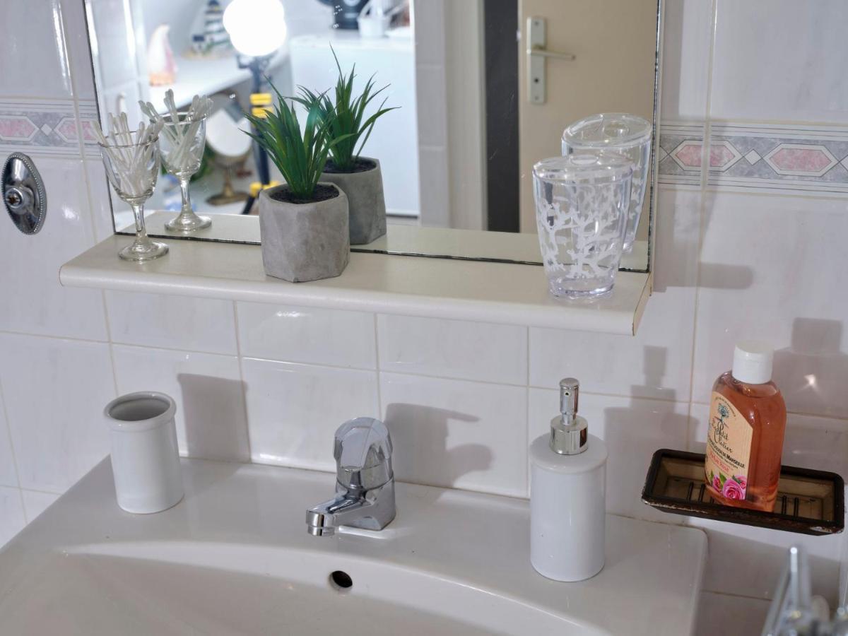 Bed and Breakfast Les Roses Santec Екстер'єр фото